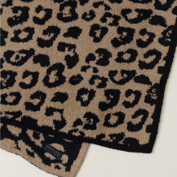 BAREFOOT DREAMS In the Wild Throw Blanket - Picture 2 of 6